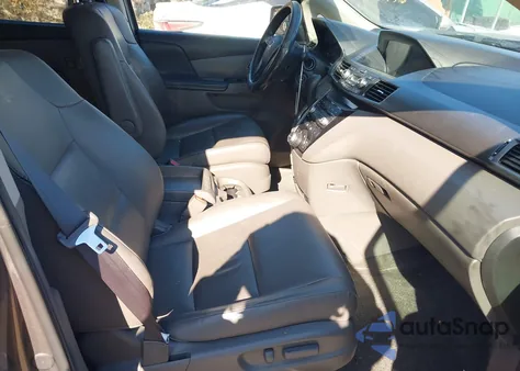 2013 Honda Odyssey Touring/Touring Elite z USA, uszkodzony, nr VIN 5FNRL5H95DB077565